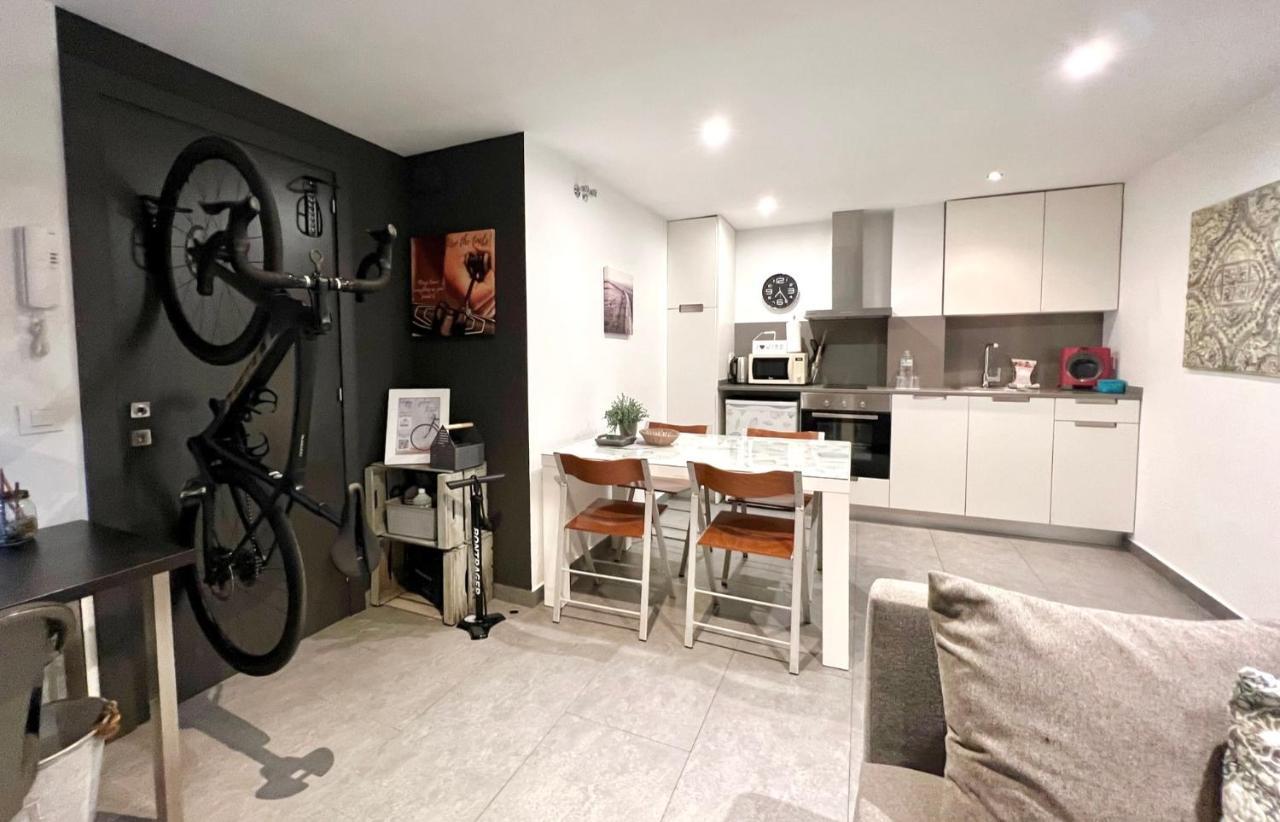 Ferienwohnung Flateli Montjuic Gerona Exterior foto